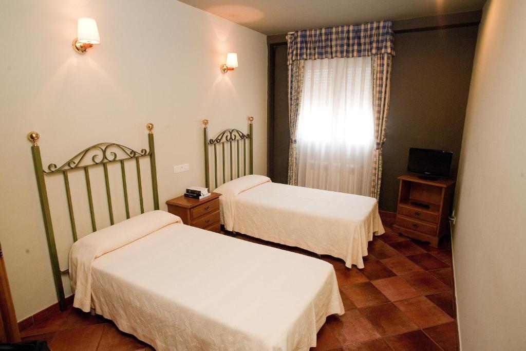 Hotel El Balcon Avilés Pokoj fotografie